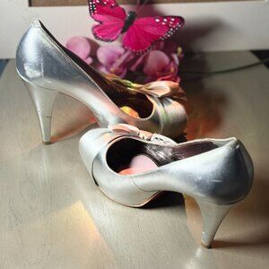 Paris Hilton Hi Heeled Peep Toe Shoes Grey bow